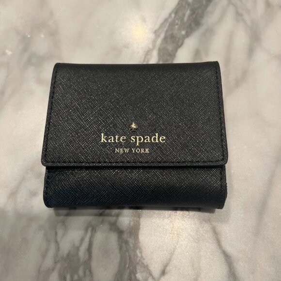 KATE SPADE New York Cobble Hill Tavy Wallet-Black Bi fold Snap Closure - Picture 1 of 13